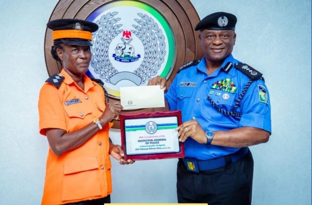 IGP Disu Honours Beloved Abeokuta Traffic Officer Anifa Bello Abiodun with Award, Cash Support IGP Disu Honours Anifa Bello With Award, Cash Support